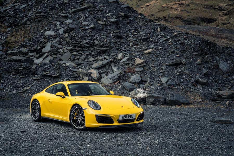 Porsche 911 Carrera 4S Coupe 2016 года  (UK) (фото 10 из 27)